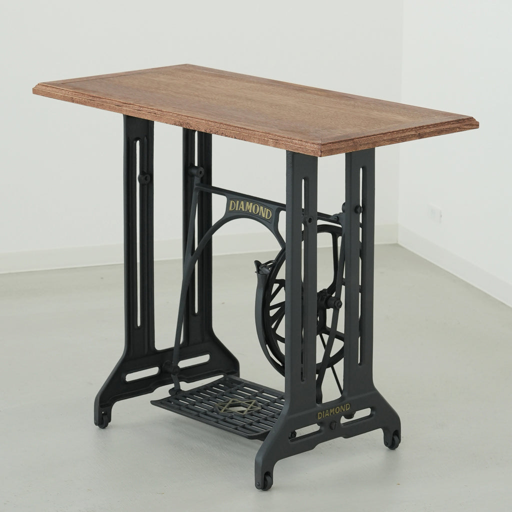 Antique sewing machine table Coudre