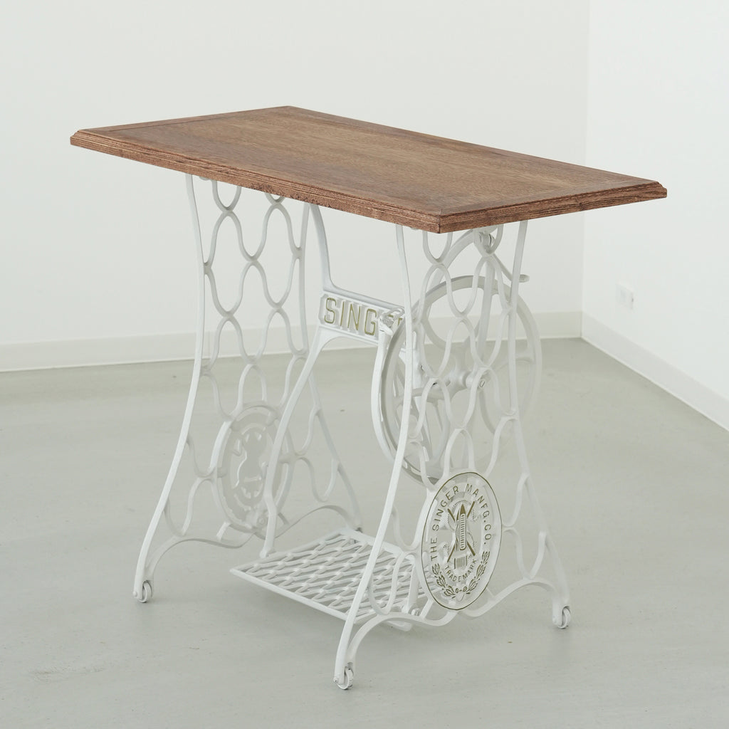 Antique sewing machine table Coudre