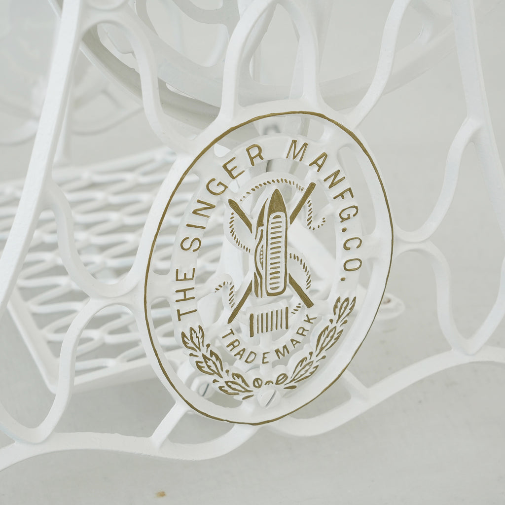 Antique sewing machine table Coudre