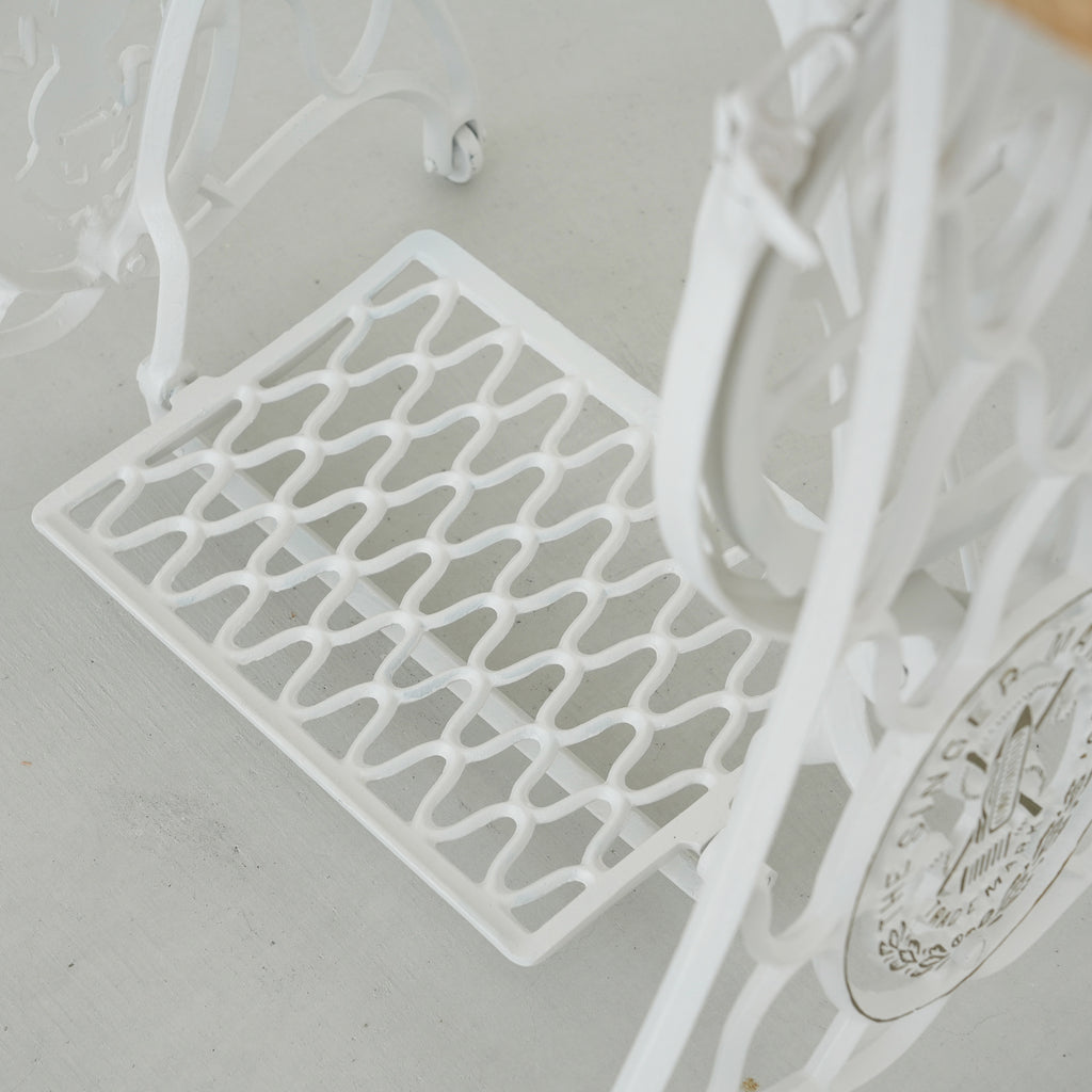 Antique sewing machine table Coudre