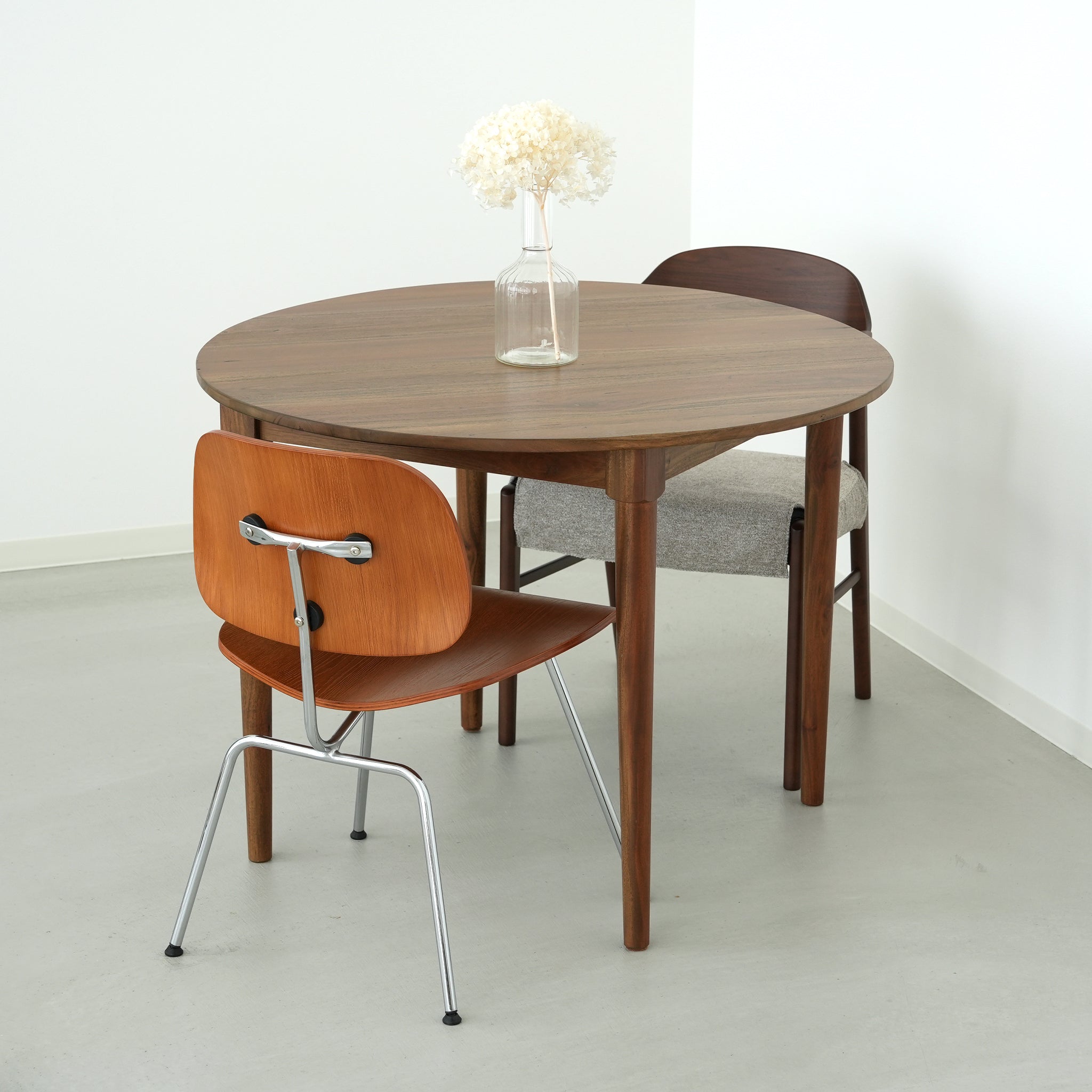 Mahogany dining table cercle