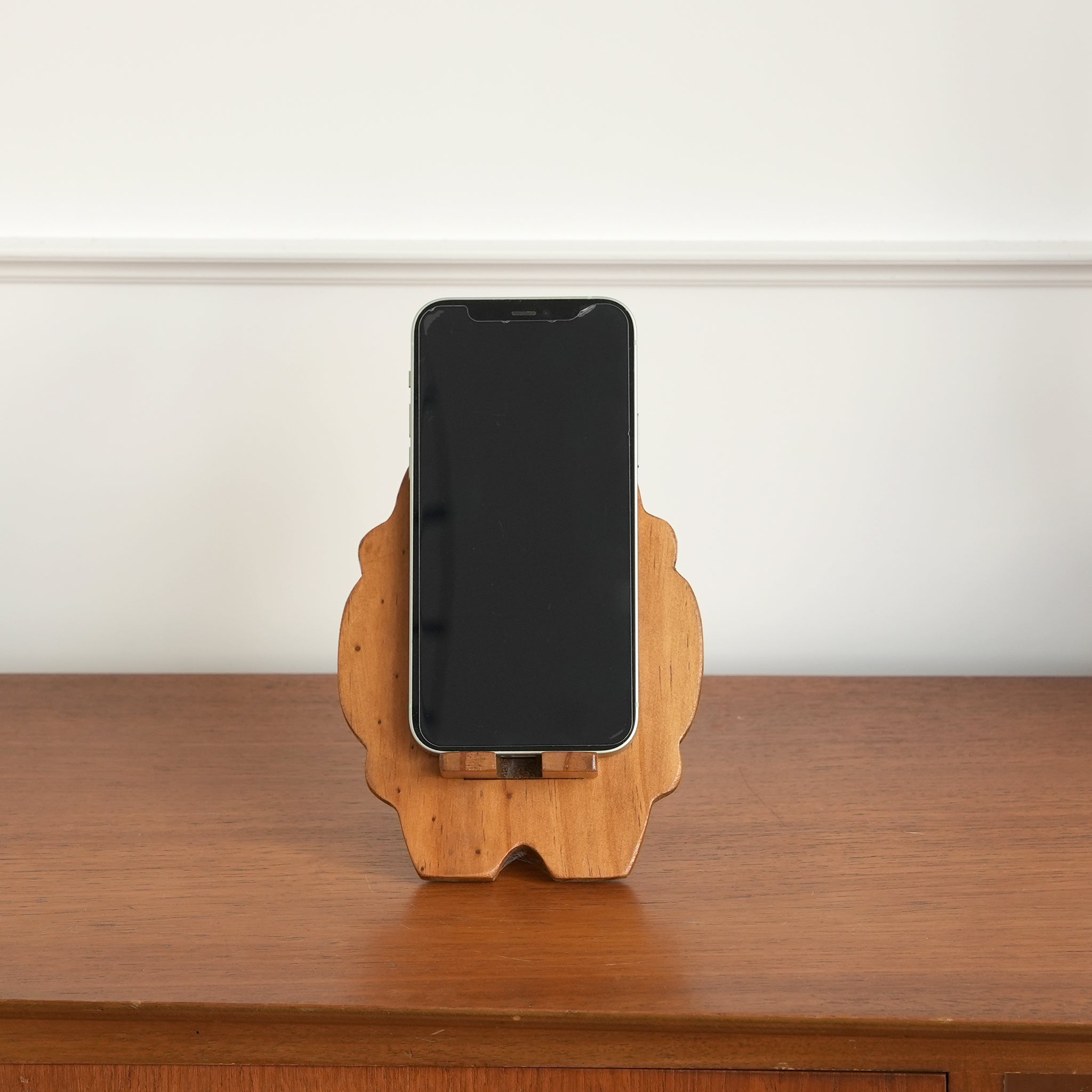 Pine wood smart phone stand